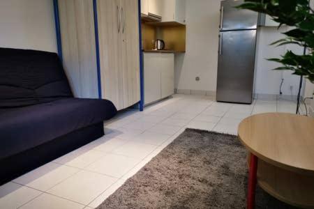 Charmant Studio Meuble 30 Min Paris, 5 Min Evry, Proche Aeroport Orly Ris-Orangis エクステリア 写真